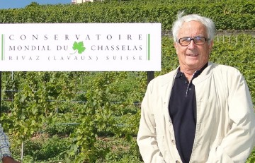 Louis-Philippe Bovard devant le Conservatoire du Chasselas
Photo: Alexandre Truffer