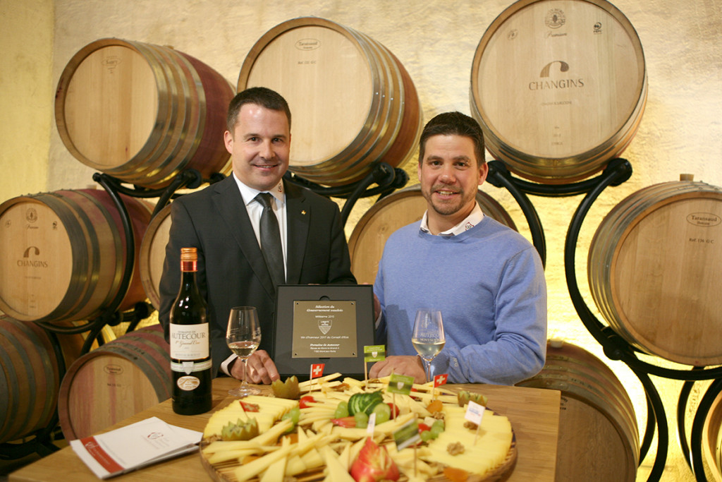 Philippe Schenk (gauche), régisseur du Domaine de Autecour, et Michaël Monnier, chef-vigneron. Photo: Schenk SA